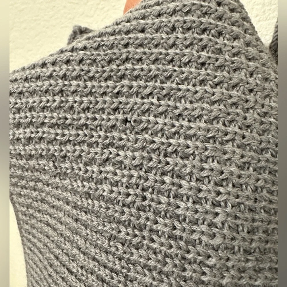 AETHER 100% Merino Wool Gray Long Knit Scarf - Picture 4 of 6